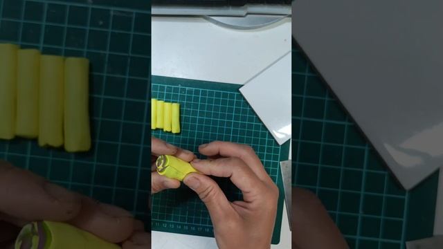 see how I made my polymer clay yellow tone rose canes and turned them into earrings. смотреть онлайн