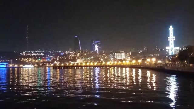 Бульвар в Баку.7 ноября 2021 смотреть онлайн