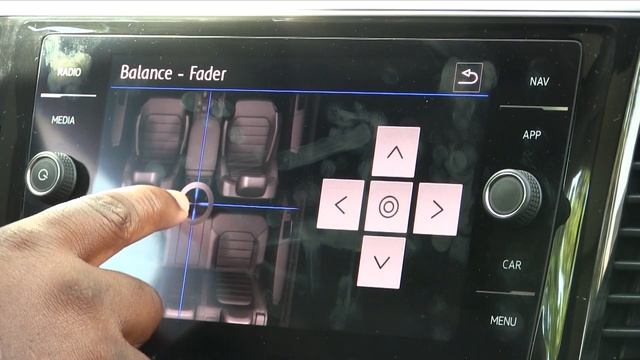 The Features of Volkswagen New Infotainment System | Short Tutorial Review смотреть онлайн