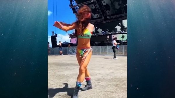 35. Desireless - Voyage Voyage (AndreiD Remix) ♫ Shuffle Dance Video