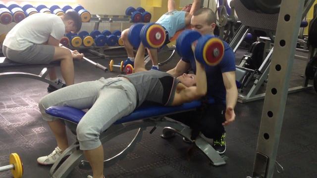Жим гантелей 20+20 * 6 смотреть онлайн