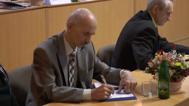 Настоящее и будущее (сюжет о конференции 20.12.2013) смотреть онлайн