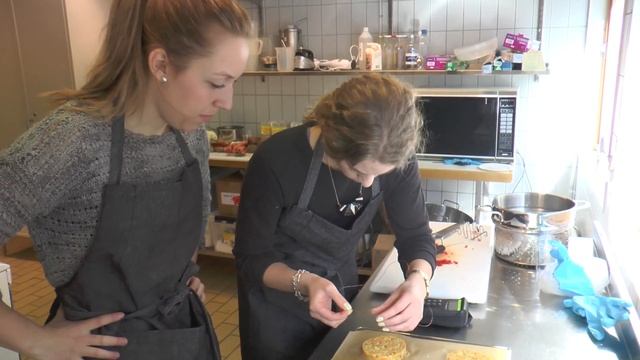 How to create the ultimate veggie burger смотреть онлайн