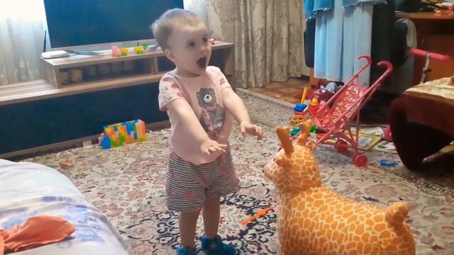 Ариша научилась говорить слово рыба! смотреть онлайн