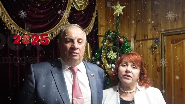 Поздравление с Новым 2025 Годом. Депутаты Ейского района Екатерина и Александр Батуринец смотреть онлайн
