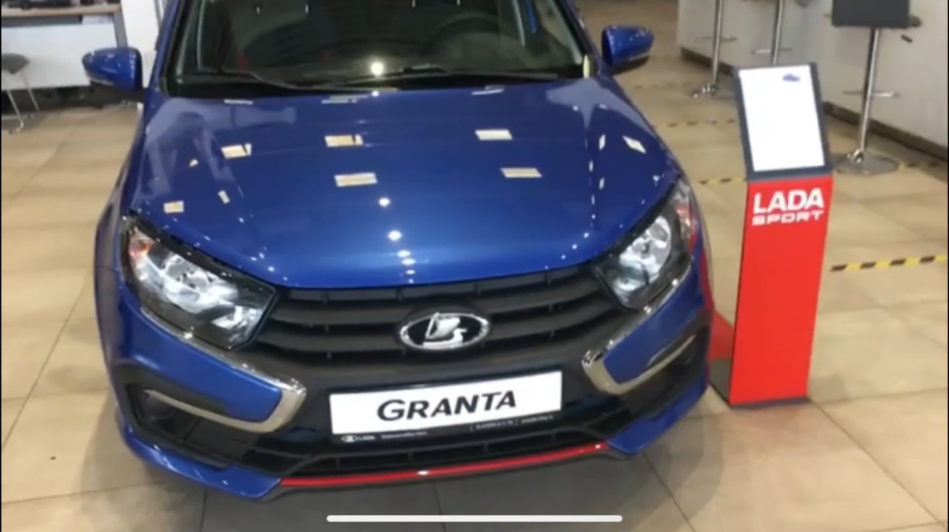 Поездка в автосалон ЛАДА/ Обзор цен на январь 2022 года/ Дорога после бури/ Снова поймал вора. смотреть онлайн