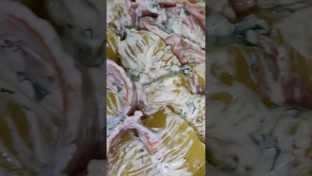 #картофель с беконом в сметанно-чесночном соусе смотреть онлайн