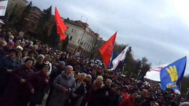 ВО «Свобода» на чолі з Володимиром Стаюри воюює з жінками! смотреть онлайн