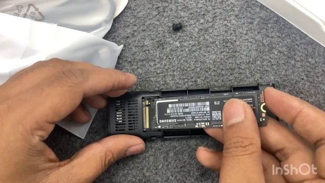 NVME M.2 SSD Set In Enclosure… смотреть онлайн
