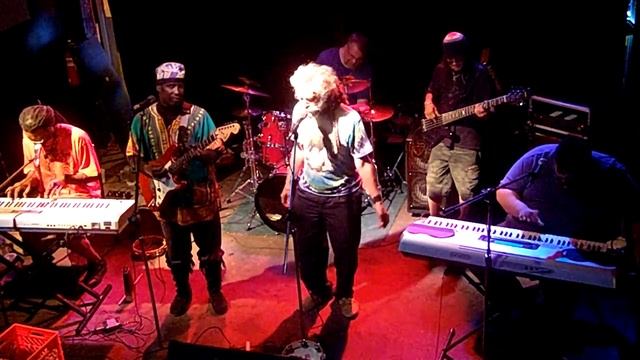 Chaka - June 18, 2010 @ Docksider (7) смотреть онлайн