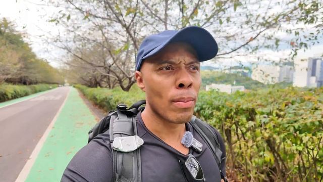 American Expat Explorer Discovers Haneul Park in Seoul South Korea! смотреть онлайн