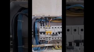 Подключение стабилизатора напряжения Ресанта.mp4