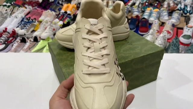 Gucci Rhyton Vintage Trainer Sneaker смотреть онлайн