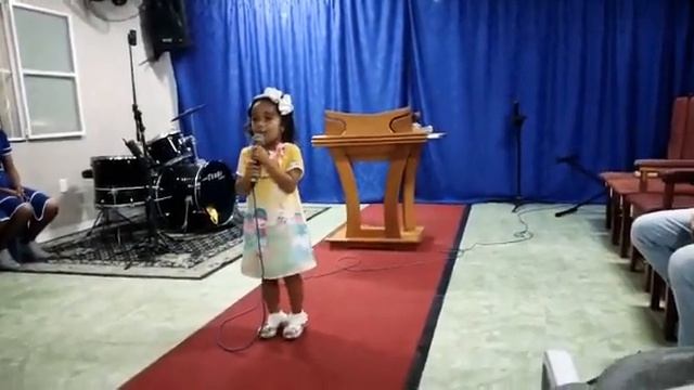 Ester Sofia hino porque não desisto (criança louvando ) смотреть онлайн