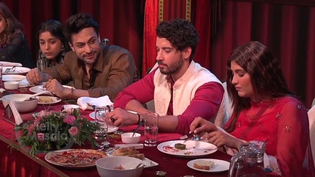 Salman Khan Ne Li Sumbul Ki Class, Abdu Bane Khas | BB16 WKW смотреть онлайн