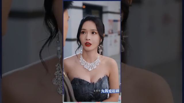 [Multi SUB]《君临天下》（全集）美女总裁为了顾忌赘婿老公的面子，一直隐藏身份，直到看到龙夏第一战神对他老公竟然如此恭敬，直接惊了。。。#最火短剧推荐 #MiniDrama #精彩大陆短剧