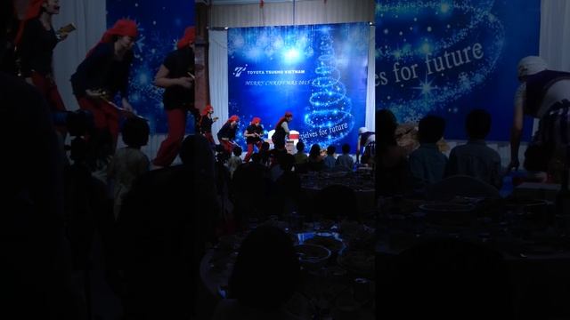 Doãn's Toyota Tsusho Vietnam 2015's Alibaba Performance смотреть онлайн