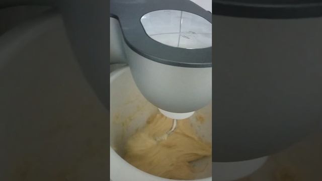 кухонный комбайн, замешивание теста смотреть онлайн