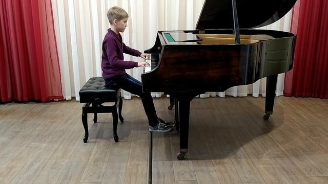 Петренко Архип - И.С. Бах Маленькая прелюдия ми минор смотреть онлайн