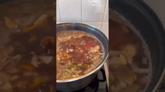 ARROZ DE SECRETO IBÉRICO, MORCILLA DE BURGOS, PIMIENTOS DEL PADRÓN Y FOIE | LORENZO’S PLAN | PARTE смотреть онлайн