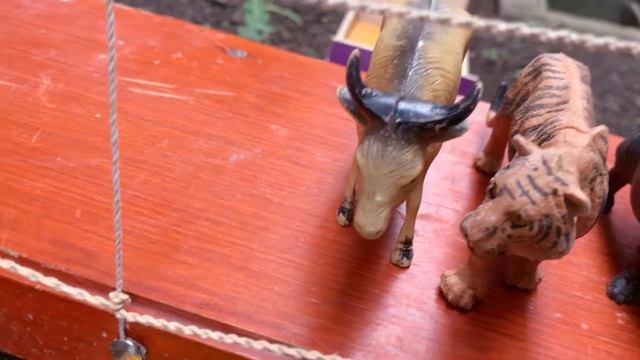 Truk Gandeng Angkut Sapi, Gajah, Beruang Madu, Panda, Jaguar, Kerbau смотреть онлайн