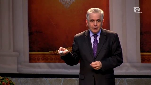 Надпись на трех языках | Пасхальные встречи смотреть онлайн