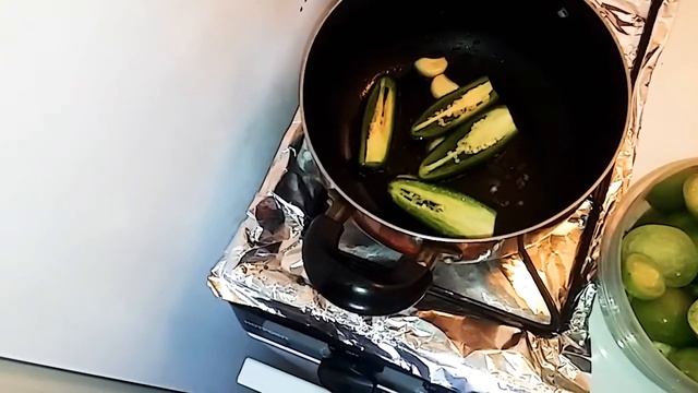 Caldito De Pollo // Una Pechuga De Pollo Desebrada En Salsa Verde