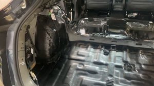 Разобрал Geely Tugela. Полная шумоизоляция автомобиля.