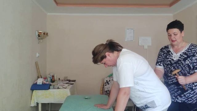 Простукивании пояснично-крестцового отдела позвоночника