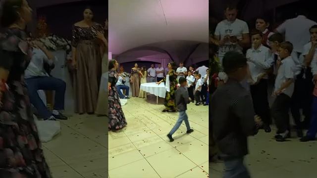 цыганские свадьбе смотреть онлайн