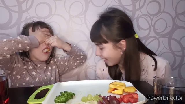 ЧЕЛЛЕНДЖ УГАДАЙ ЕДУ ВСЛЕПУЮ//ВЫЗОВ ПРИНЯТ//БЫЛО ЖЁСТКО...//Школа Насти// смотреть онлайн