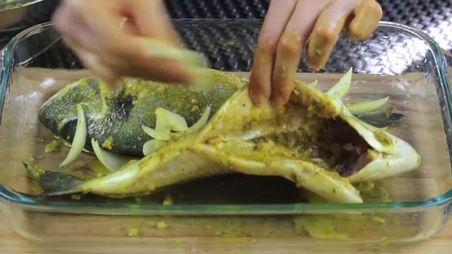 Fried Marinated Sea Bream fish - Episode 43 - Amina is Cooking смотреть онлайн