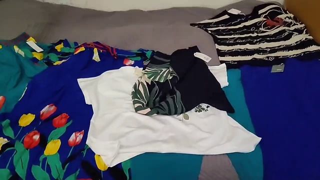 Покупки и примерка одежды. смотреть онлайн