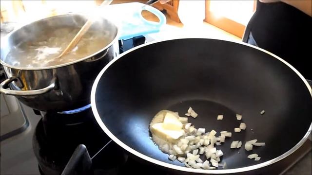 Pasta with salmon (Farfalle al salmone) смотреть онлайн