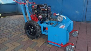 Мульчер  " Пахарь"!   Еще тот.........!