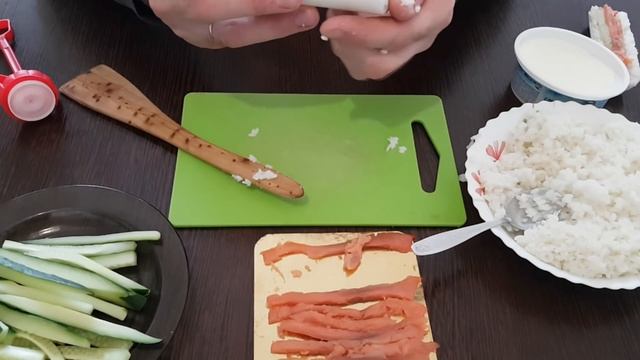 КРУТОЕ ПРИСПОСОБЛЕНИЕ ЗА 100 РУБЛЕЙ ДЛЯ ПРИГОТОВЛЕНИЯ РОЛЛОВ