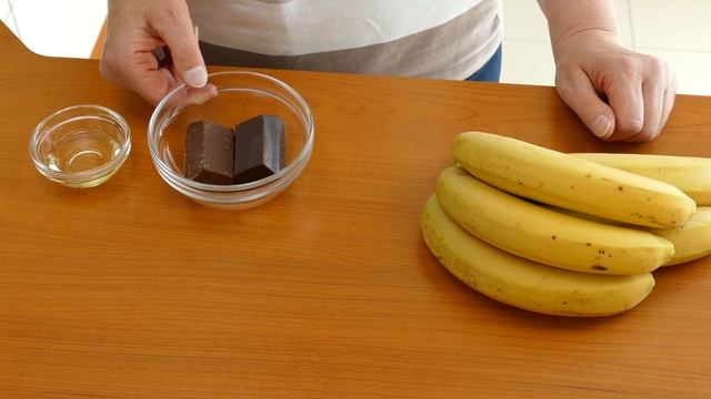Schokobananenkuchen / Bananenkuchen смотреть онлайн