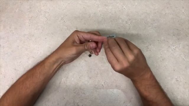 How do you change the battery on a RIC Hearing Aid? смотреть онлайн