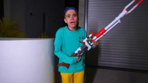 ДОМОГОЛОВЫЙ ОХОТИТСЯ НА НАС! ОН ХОЧЕТ СЪЕСТЬ НАС?