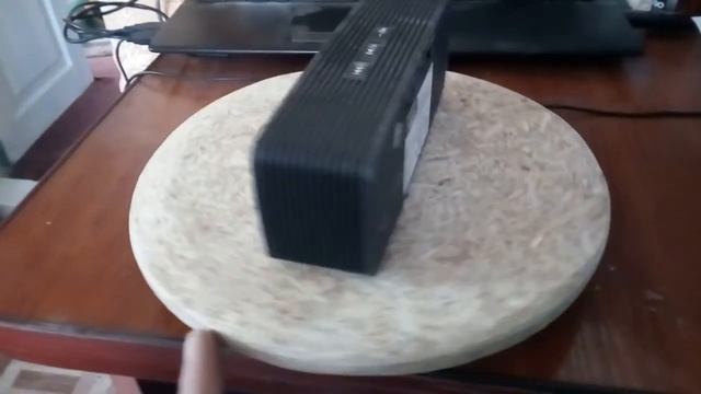 Підставка що крутиться смотреть онлайн