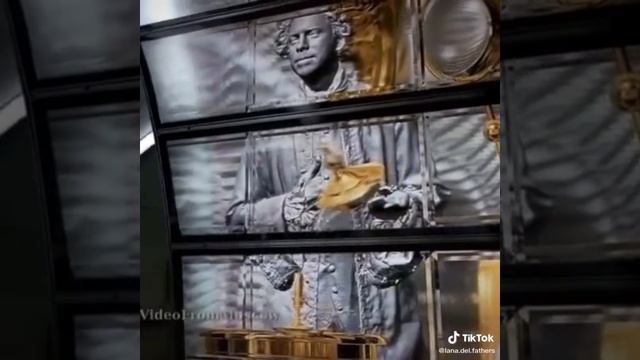 Самая красивая станция метро Москвы смотреть онлайн