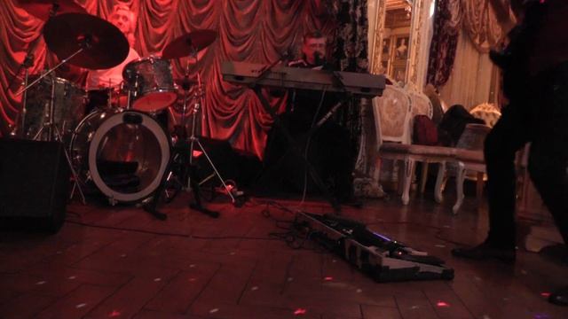 DAN-JAM's TRIO ( Треугольник ) смотреть онлайн