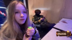 РОСТИК и ХЕЛИН РОФЛЯТ НАД ЛЕРОЙ!🤣| УГАРНАЯ ПРОГУЛКА ПО МОСКВЕ | uglyfacekid