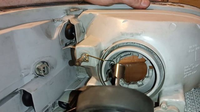 DIY How To Replace Old Light Bulbs Car With LED Bulbs 1997 Toyota Hiace Super Custom G 4WD KZH106