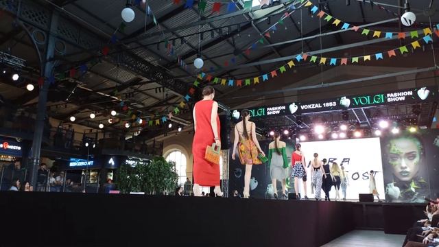 Volga Fashion Show. Открытие Универмага SLAVA concept на "Vokzal 1853" в Санкт-Петербурге смотреть онлайн