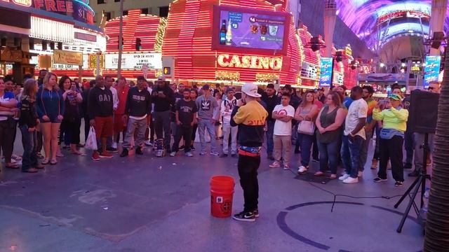 Dylan Jacob - Freestyle Rap Live on Fremont street Las Vegas смотреть онлайн