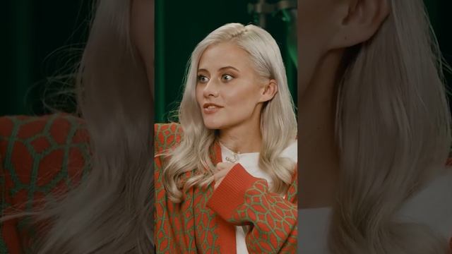 ШАСТ ГОВОРИТ НА ЯЗЫКЕ ФАКТОВ #контакты #шастун #юмор смотреть онлайн