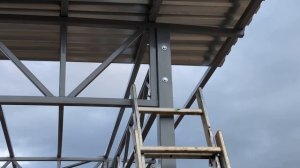 Монтируем профлист на навес