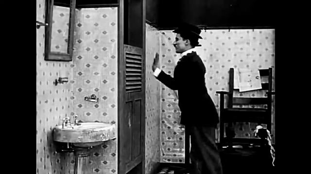 His Favourite Pastime (1914) Keystone - Charlie Chaplin