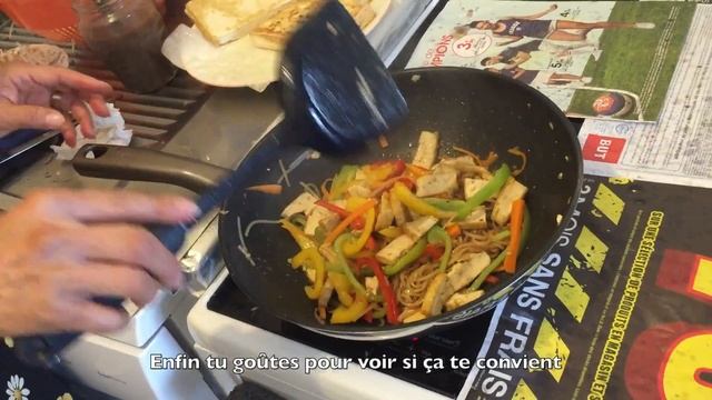 Pad thaï [Recette de ma maman] [Version Vegan] au tofu et légumes du soleil смотреть онлайн